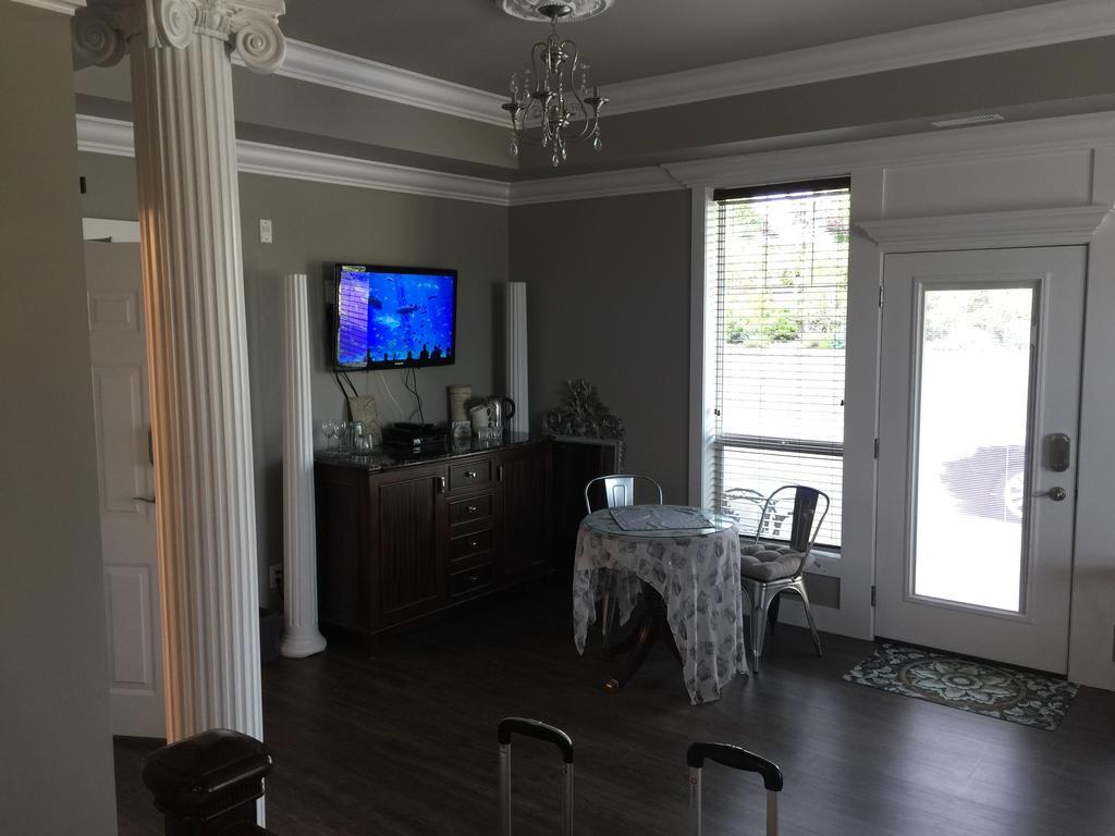 Brookside Inn Boutique Hotel Abbotsford Buitenkant foto