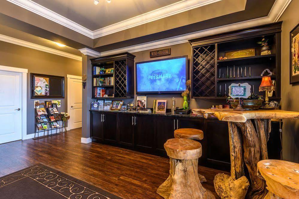 Brookside Inn Boutique Hotel Abbotsford Buitenkant foto